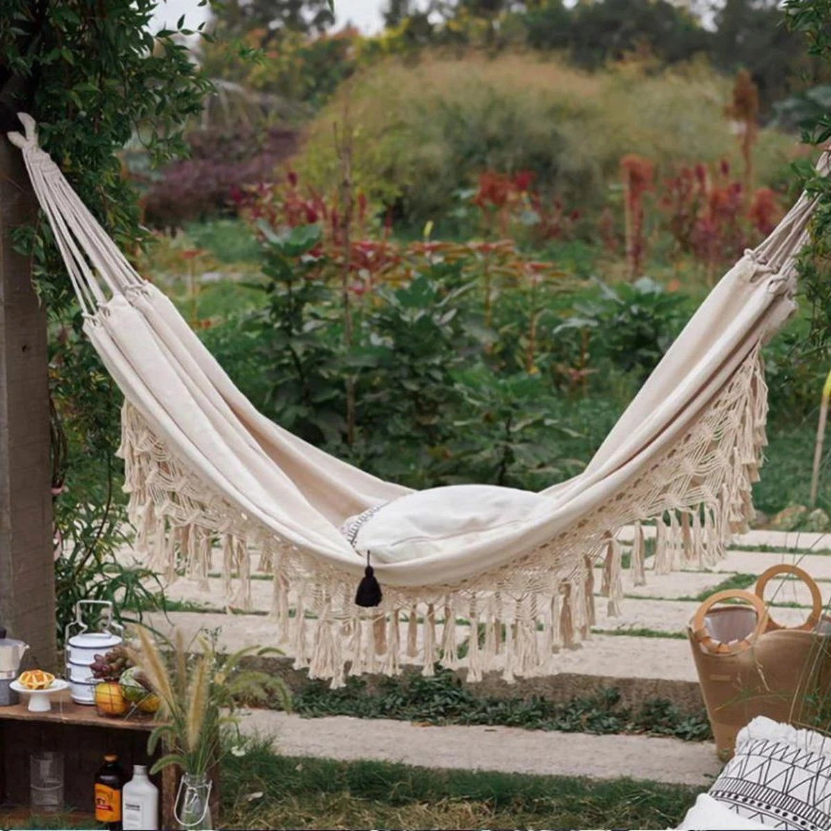 QUVIO Hangmat Voor In De Tuin - Tuinstoelen - Reishangmat Voor Camping, Outdoor En Reizen - Hamock - Katoen Ademend - Maximale Belasting Van 250KG - Lig Oppervlak Van 180 Cm - Geschikt Voor 1 Persoon - Beige - Afbeelding 6